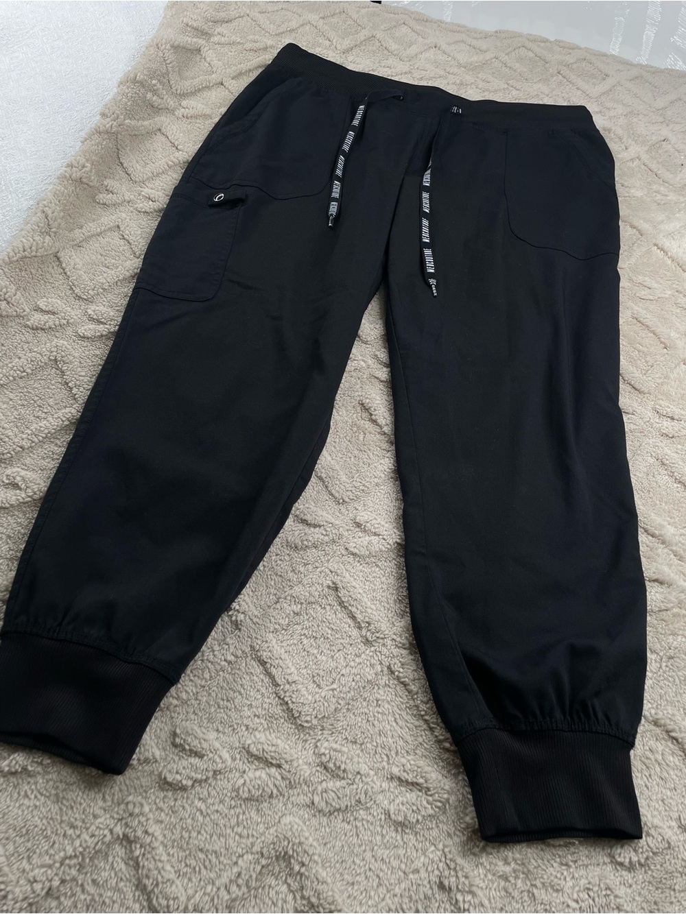 Med Couture Black Scrub Jogger Pants
Size L/P Medical Staff